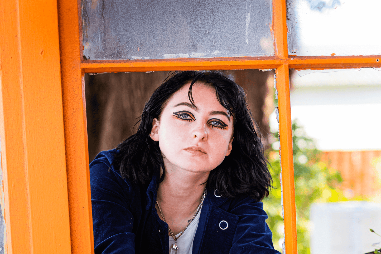 VERA ELLEN SHARES NEW SINGLE, ’CRACK THE WHIP’