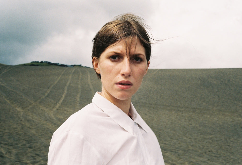 ALDOUS HARDING RELEASES DEBUT ALBUM IN THE USA ON FLYING NUN RECORDS - OUT 30th SEPTEMBER