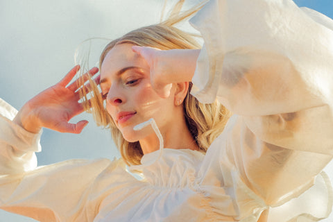 CHELSEA JADE SHARES NEW VIDEO FEATURING ROSE MATAFEO