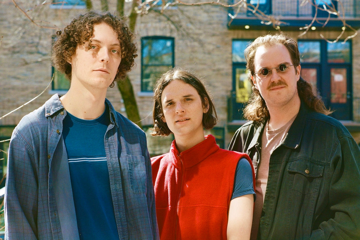 DRESSER RELEASE THEIR DEBUT ALBUM: SEVENTEEN BLOCKS AND THEN SOME