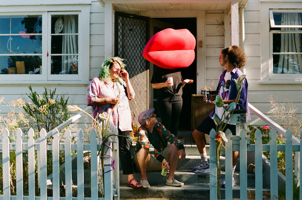 LIPS ANNOUNCE NEW ALBUM W. VIDEO