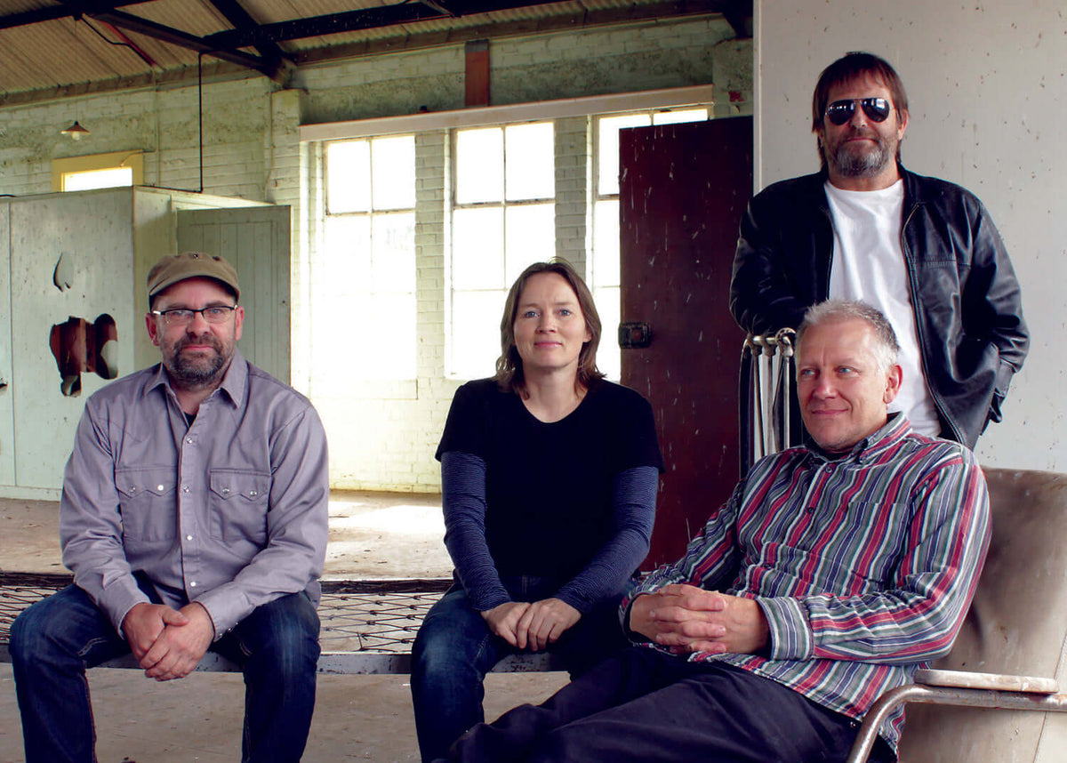 THE BATS ANNOUNCE NEW SINGLE & ALBUM