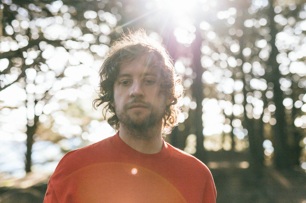 MILES CALDER SHARES VIDEO FOR NEW SINGLE 'PUSHING & PULLING'