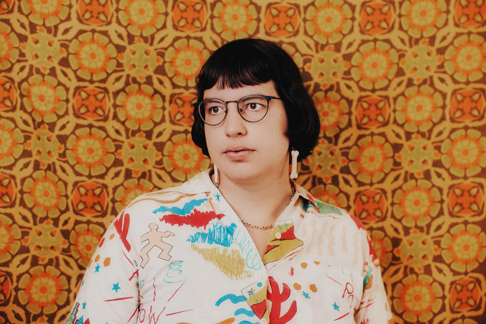 AMAMELIA ANNOUNCES SOPHOMORE ALBUM 'BANANAMELIA!' + DROPS FIRST SINGLE 'GAP SELECTION'