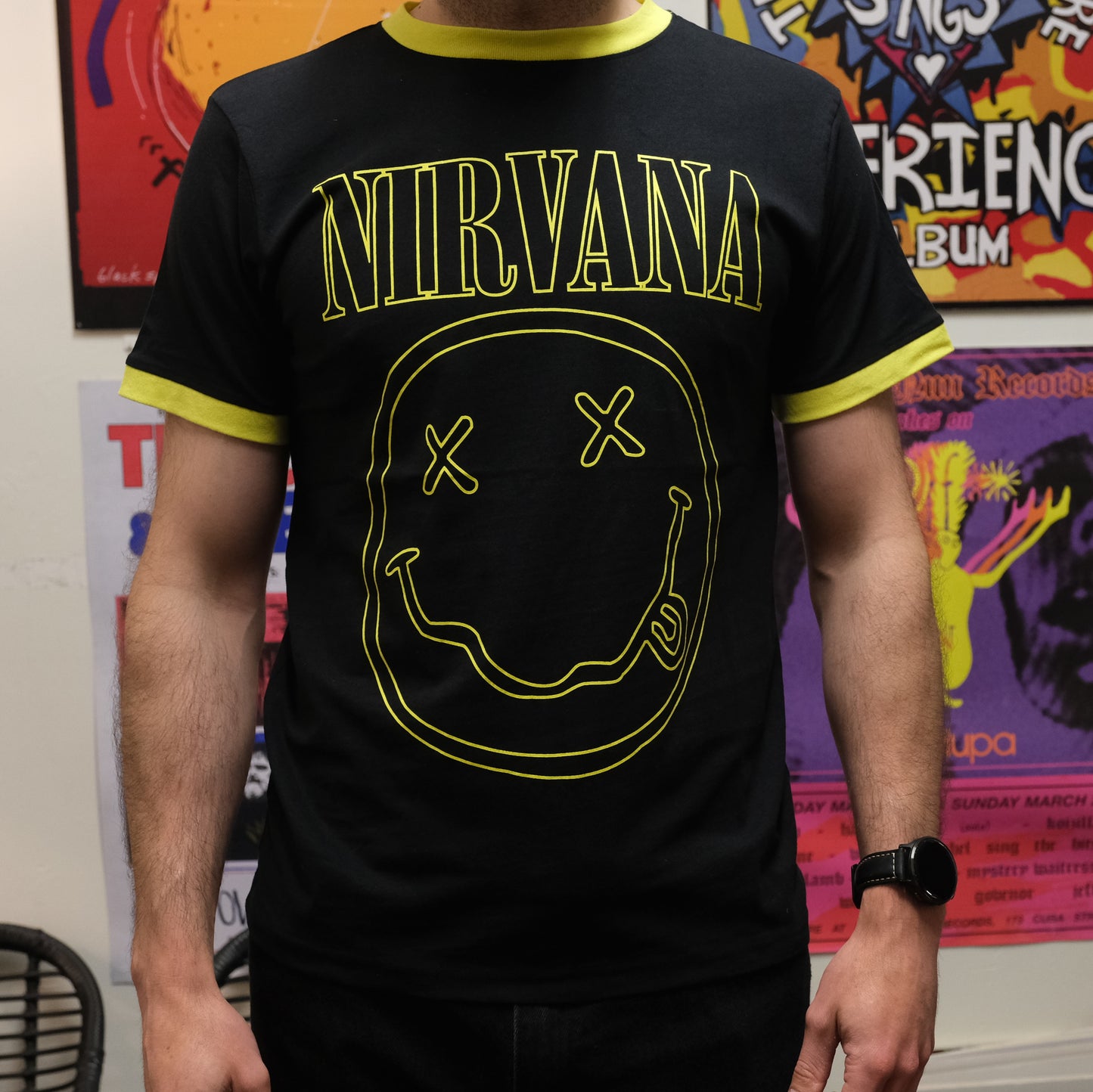 Nirvana - Yellow Outline Happy Face (T-Shirt)