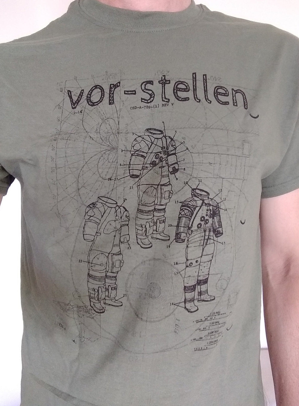 Vor-stellen — T-Shirt (Yellow)